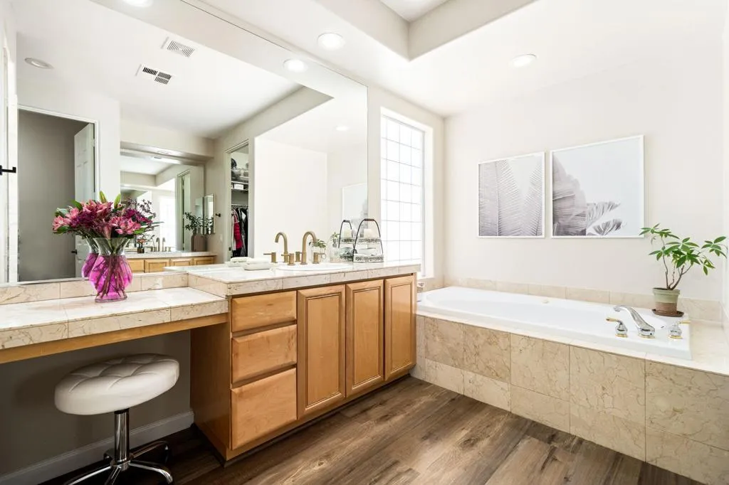 39-web-or-mls-BW_Spyglass_0724_039