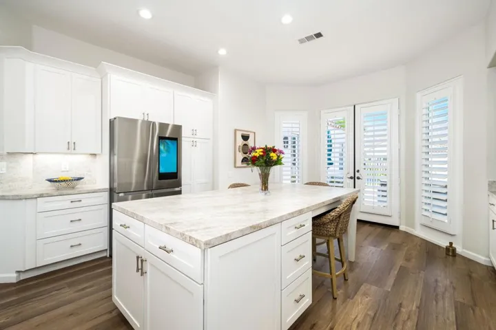 30-web-or-mls-BW_Spyglass_0724_030