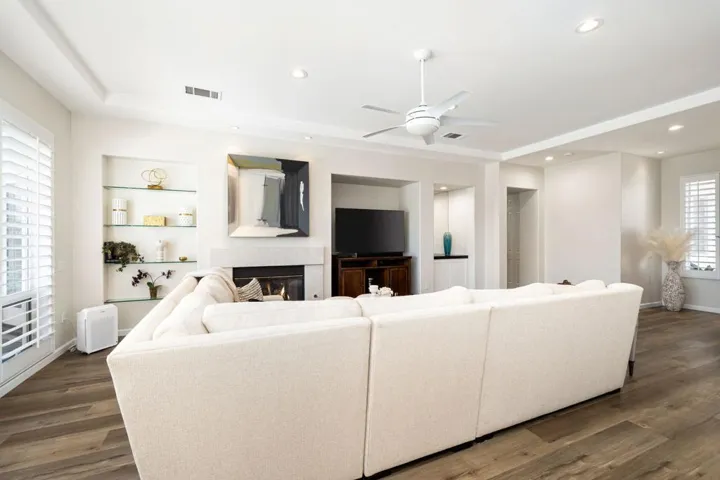 21-web-or-mls-BW_Spyglass_0724_021