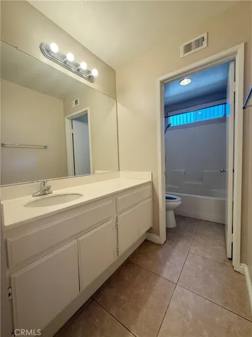 6569 Gladiola, Corona, California 92880