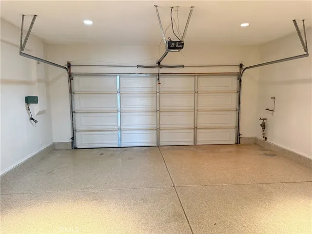 6569 Gladiola, Corona, California 92880