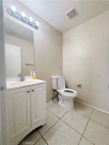 6569 Gladiola, Corona, California 92880