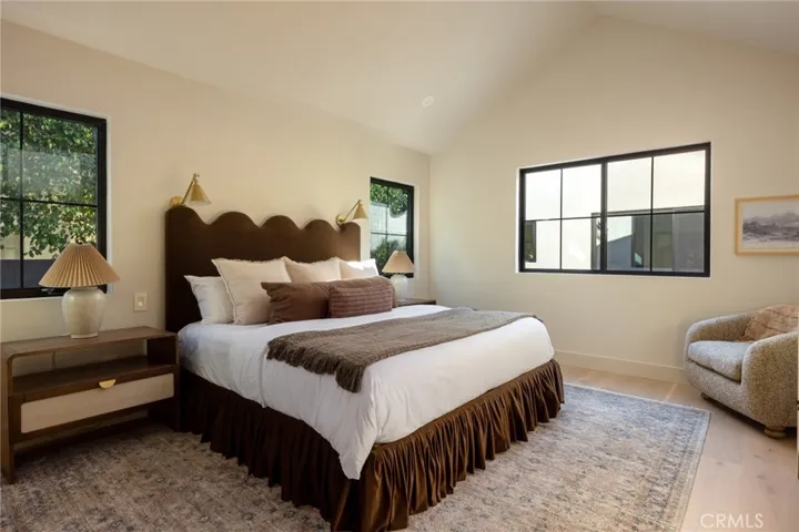 321 N Lucerne, Los Angeles, California 90004