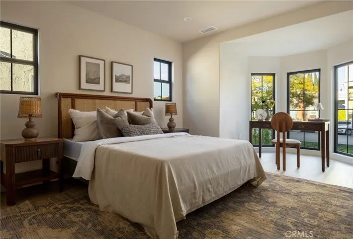 321 N Lucerne, Los Angeles, California 90004
