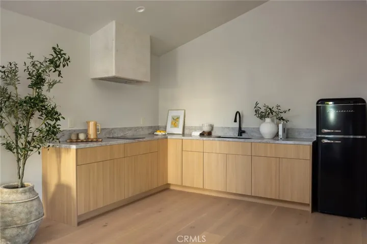 321 N Lucerne, Los Angeles, California 90004