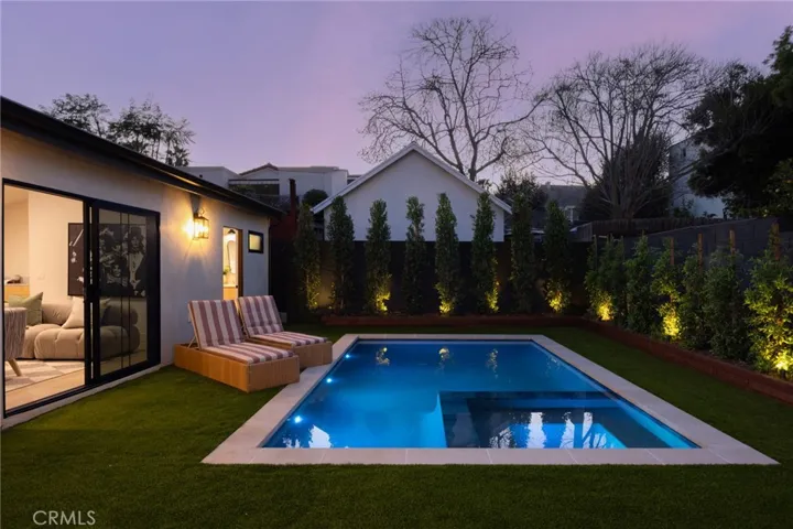 321 N Lucerne, Los Angeles, California 90004