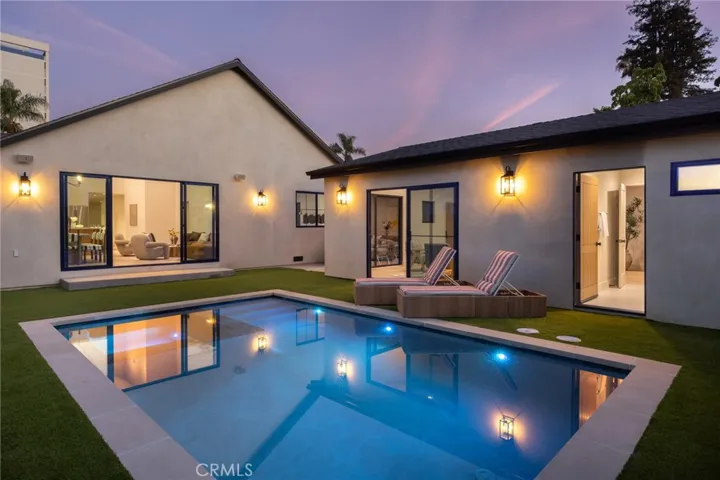 321 N Lucerne, Los Angeles, California 90004