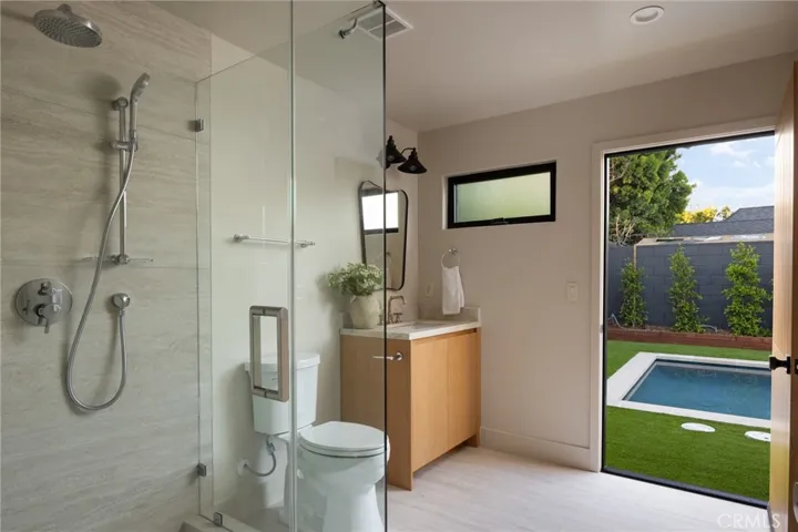 321 N Lucerne, Los Angeles, California 90004