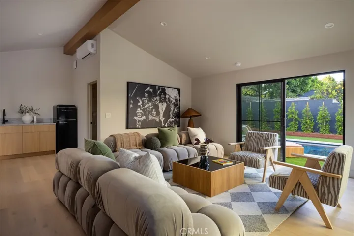 321 N Lucerne, Los Angeles, California 90004