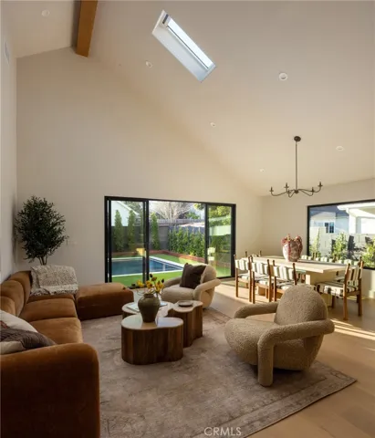 321 N Lucerne, Los Angeles, California 90004
