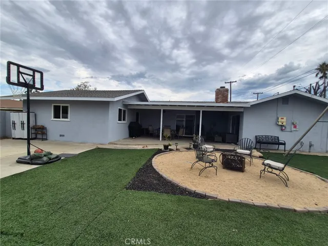 6831 Park, Rialto, California 92376
