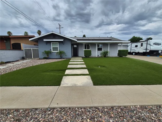 6831 Park, Rialto, California 92376