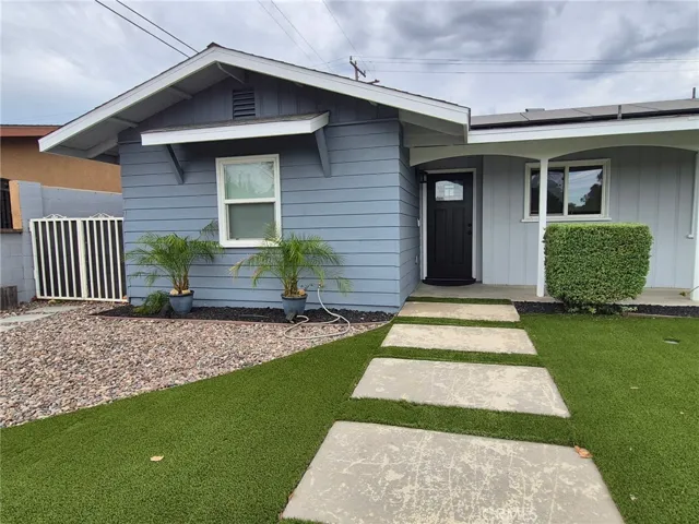 6831 Park, Rialto, California 92376