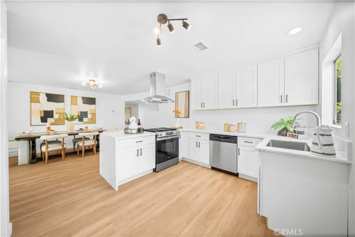 4571 Loganlinda, Yorba Linda, California 92886