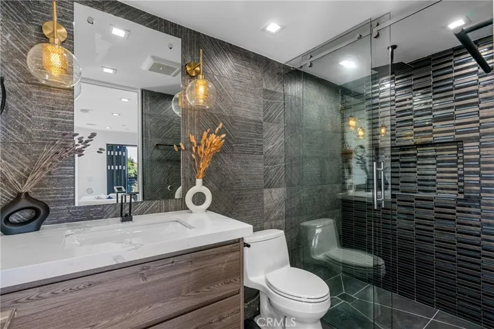 8144 1/2 Gould, Los Angeles, California 90046