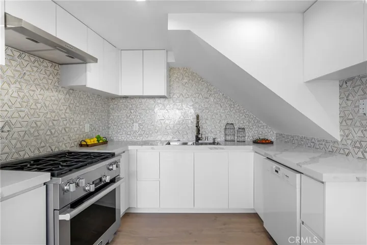 8144 1/2 Gould, Los Angeles, California 90046