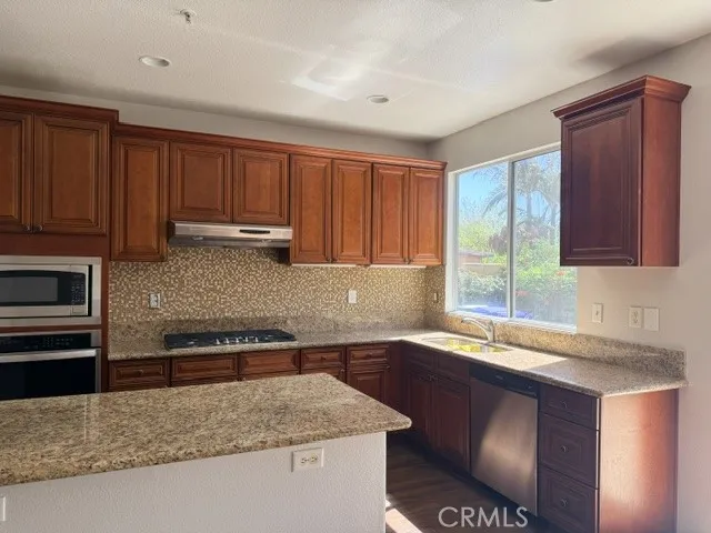 5732 Ridgemark, Fontana, California 92336