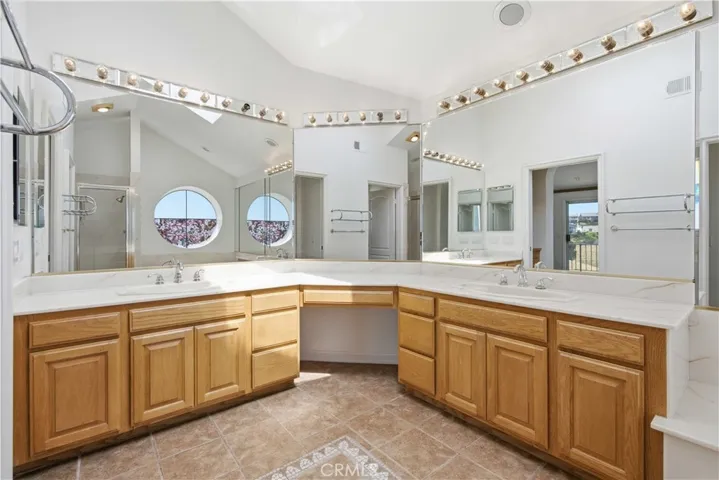 19808 Winged Foot, Porter Ranch, California 91326