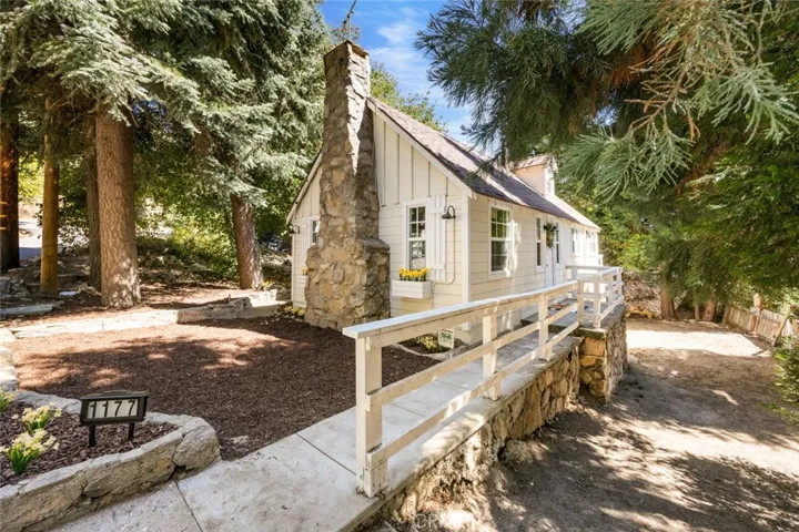 1177 Bear Springs Road, Rimforest, California 92378