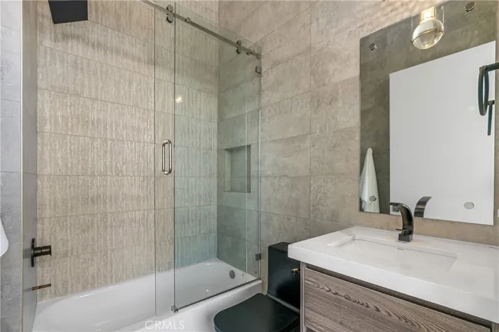 8144 Gould, Los Angeles, California 90046