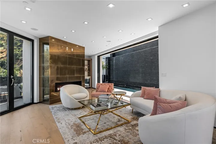 8144 Gould, Los Angeles, California 90046