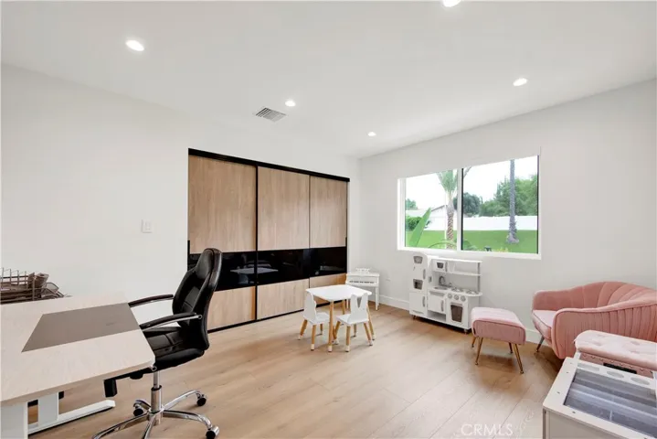 12413 Nedra, Los Angeles, California 91344