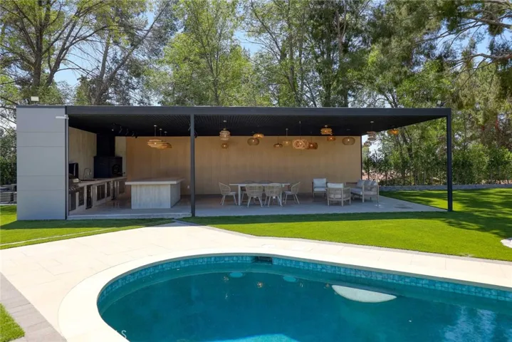 12413 Nedra, Los Angeles, California 91344