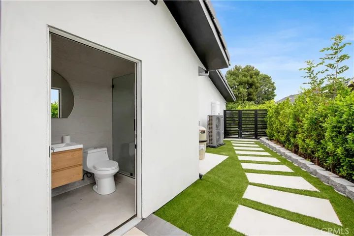 12413 Nedra, Los Angeles, California 91344