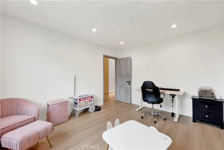 12413 Nedra, Los Angeles, California 91344