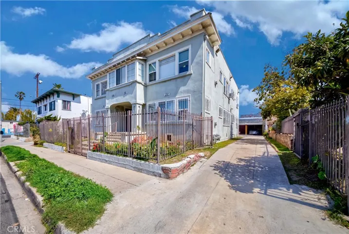 1308 1/2 S Van Ness Avenue, Los Angeles, California 90019