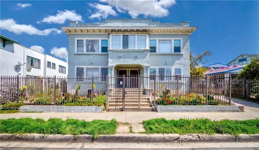 1308 1/2 S Van Ness Avenue, Los Angeles, California 90019