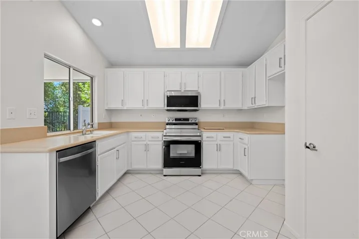 23955 Via Astuto, Murrieta, California 92562