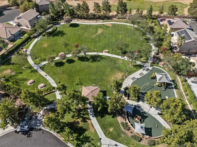 183 La Amistad Way, Hemet, California 92545