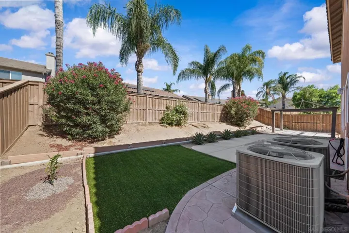 183 La Amistad Way, Hemet, California 92545