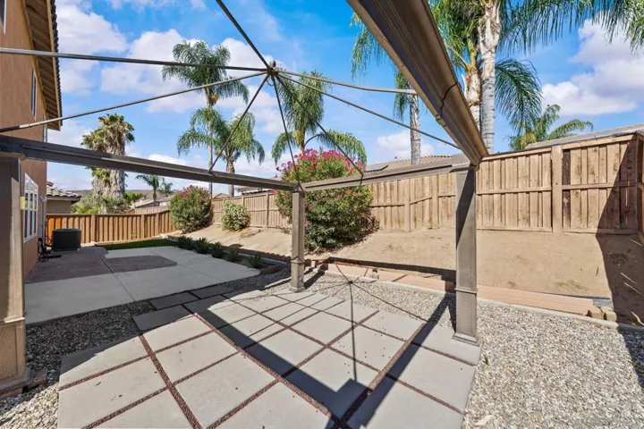 183 La Amistad Way, Hemet, California 92545
