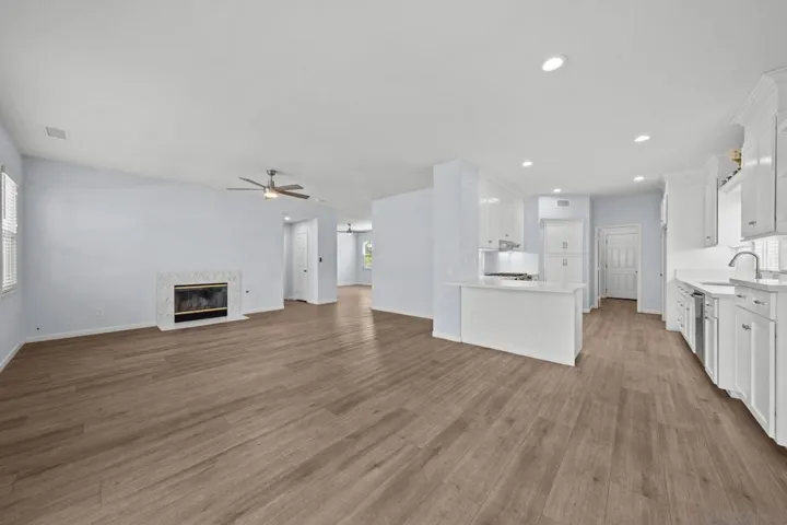 183 La Amistad Way, Hemet, California 92545