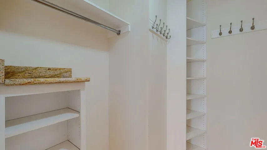 1011 N La Jolla Avenue, Los Angeles, California 90046