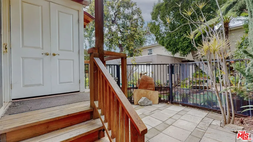1011 N La Jolla Avenue, Los Angeles, California 90046