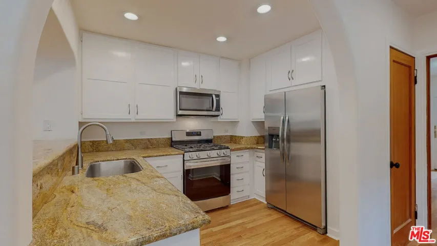 1011 N La Jolla Avenue, Los Angeles, California 90046