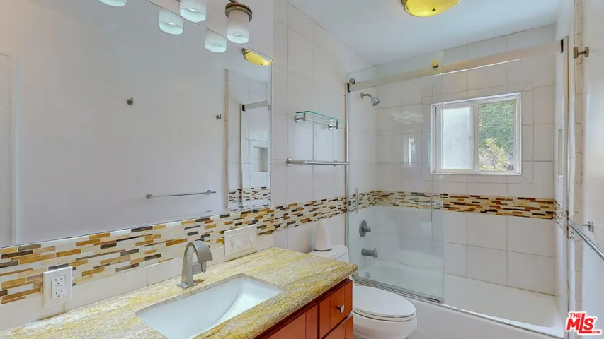 1011 N La Jolla Avenue, Los Angeles, California 90046