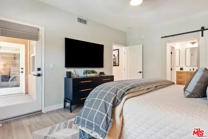 13080 Pacific 123, Playa Vista, California 90094