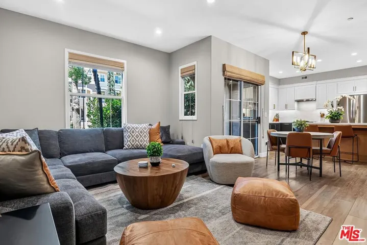 13080 Pacific 123, Playa Vista, California 90094
