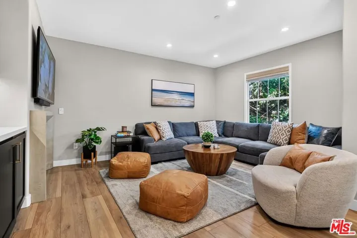 13080 Pacific 123, Playa Vista, California 90094