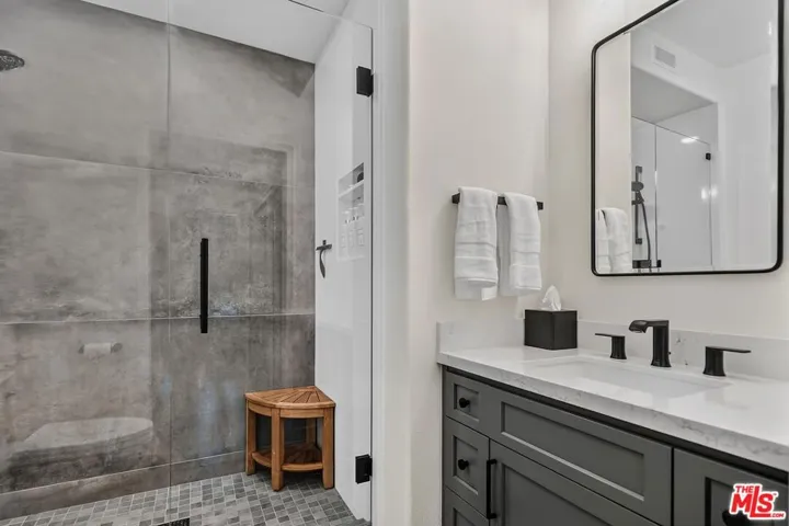 13080 Pacific 123, Playa Vista, California 90094