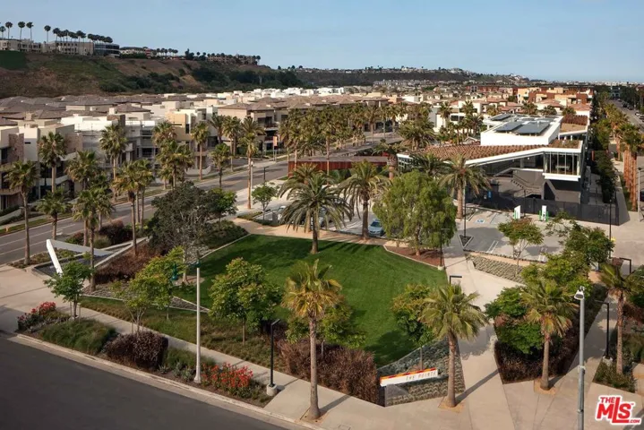 13080 Pacific 123, Playa Vista, California 90094