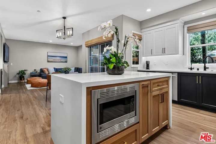 13080 Pacific 123, Playa Vista, California 90094