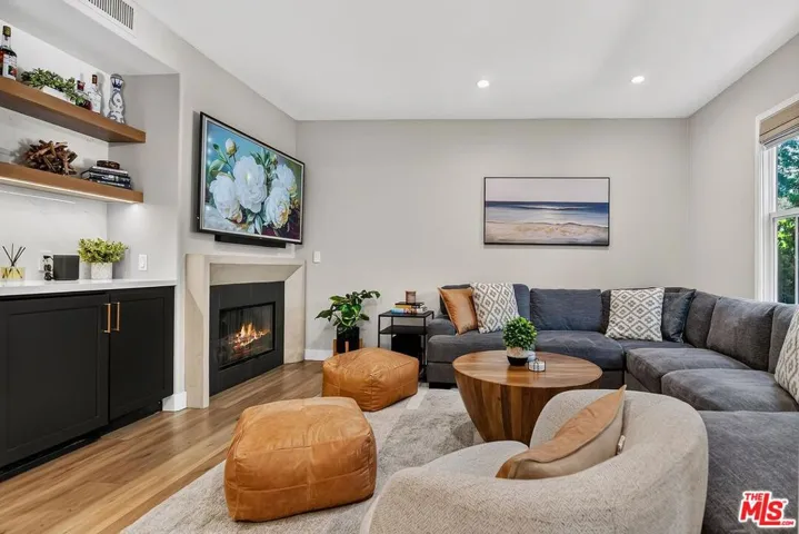 13080 Pacific 123, Playa Vista, California 90094
