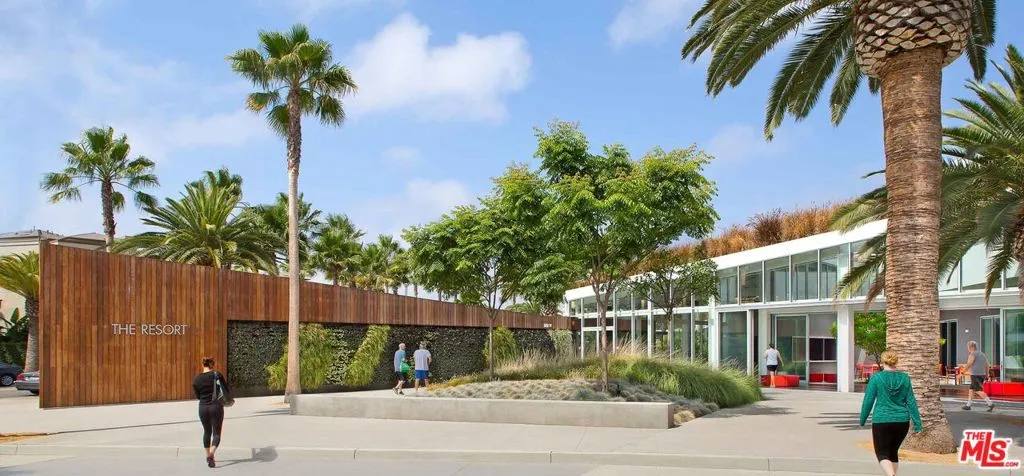 13080 Pacific 123, Playa Vista, California 90094