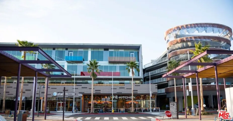 13080 Pacific 123, Playa Vista, California 90094