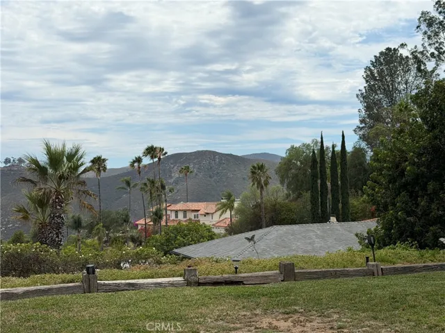1229 Via Sendero, Escondido, California 92029
